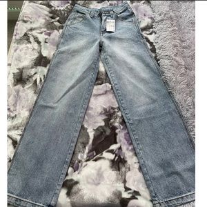 Brandy Melville Feanne Light Wash Jeans